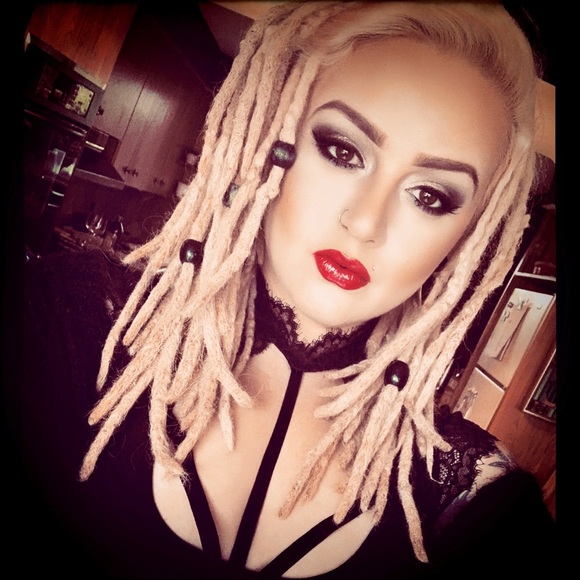 Meet your Posher - Picture 6 of 15